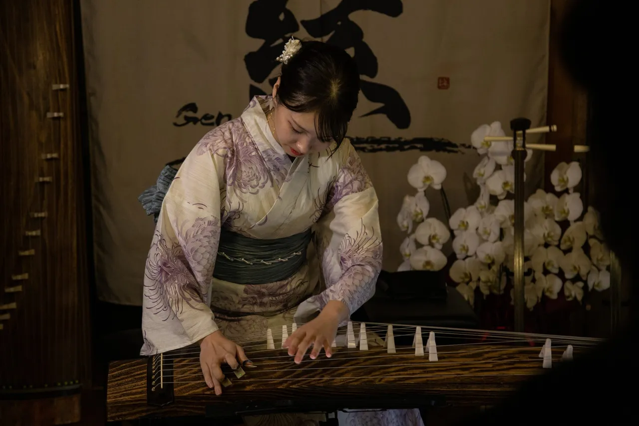Live traditional music performance at Saiin